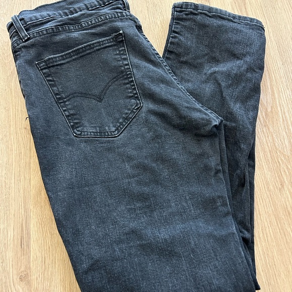 Levi's Men's Dark Gray Slim Jeans - Picture 1 of 1